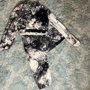 Black and white tie dye set